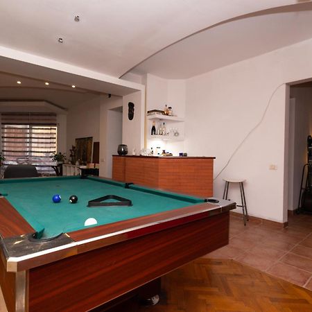 Shared Retro Vintage Luxury Apartment Bucarest Exterior foto